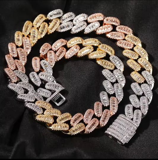 Tricolor Chain